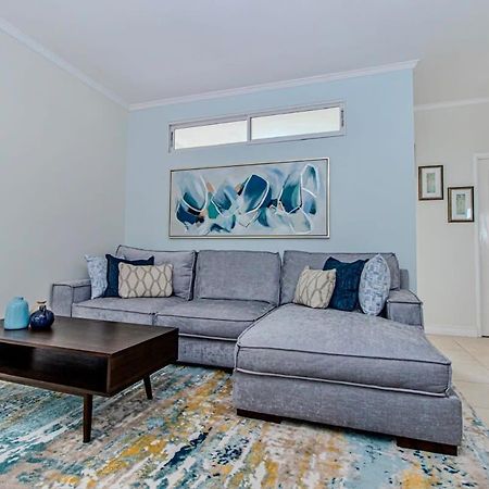 Modern Condo With Pool New Κίνγκστον Εξωτερικό φωτογραφία