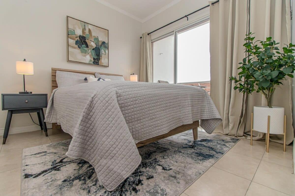 Modern Condo With Pool New Κίνγκστον Εξωτερικό φωτογραφία