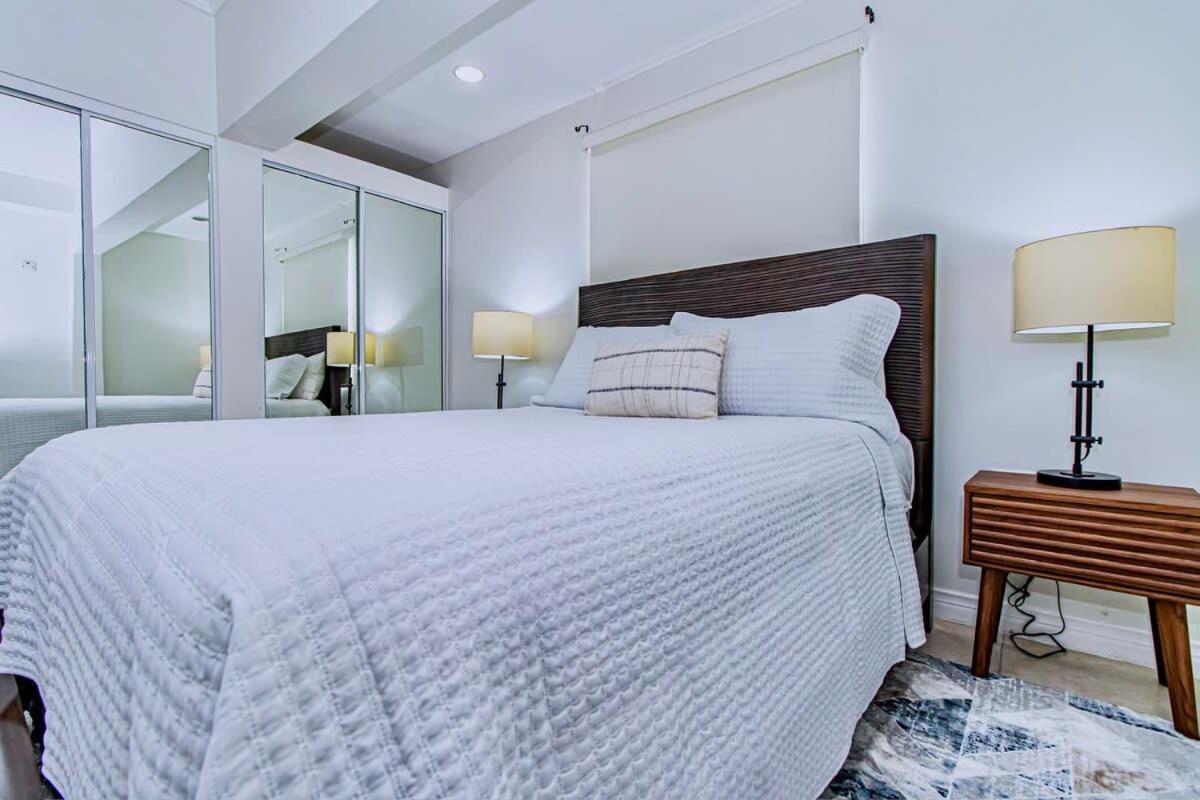 Modern Condo With Pool New Κίνγκστον Εξωτερικό φωτογραφία